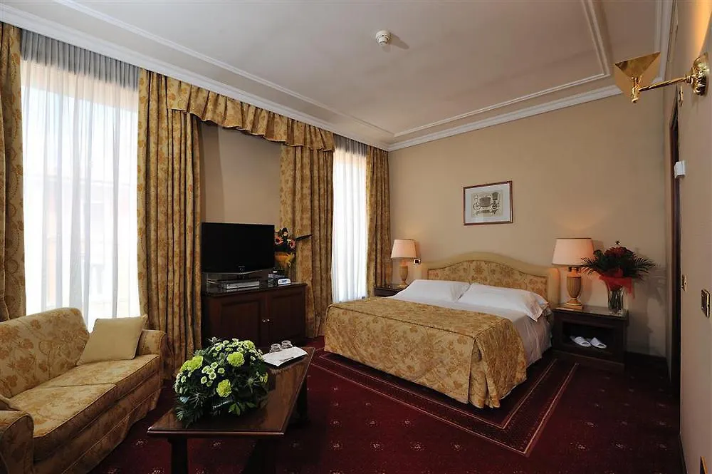 Hotel Internazionale Bologne 4*,