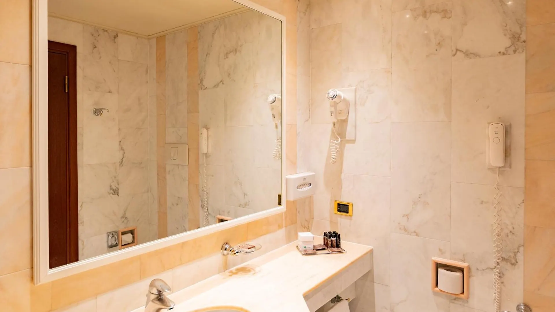 Hotel Internazionale Bologne